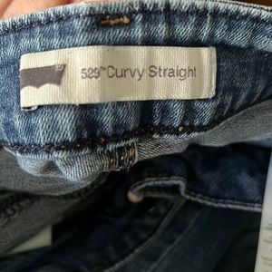 Levi’s Curvy Straight Jean
